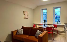 Colonel Suites & Apartments